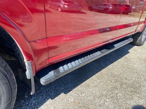 Used 2018 Ford F150 Lariat image 9