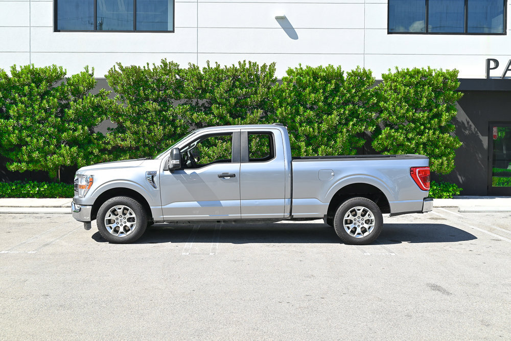 Used 2022 Ford F150 XLT w/ Trailer Tow Package RWD image 7