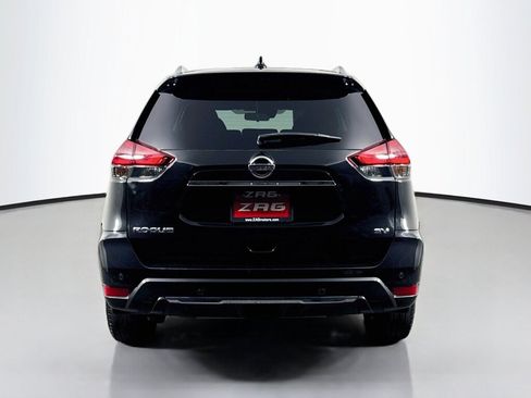 Used 2020 Nissan Rogue SV w/ Premium Package FWD image 4