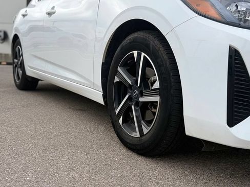 Used 2024 Nissan Sentra SV FWD image 2