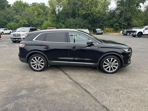 Used 2019 Lincoln Nautilus Select AWD/4WD image 4