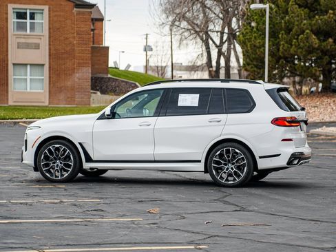 Used 2023 BMW X7 xDrive40i w/ M Sport Package image 7