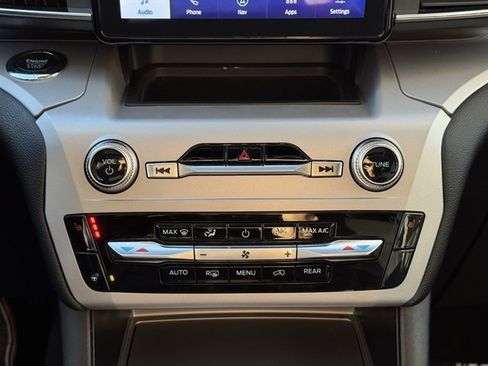 Certified 2023 Ford Explorer XLT w/ Equipment Group 202A image 13