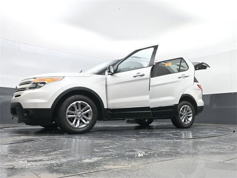 Used 2012 Ford Explorer XLT image 34