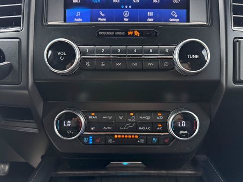 Used 2021 Ford Expedition Limited RWD image 12