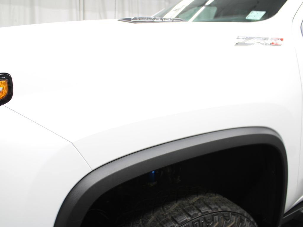 Used 2025 Chevrolet Silverado 2500 ZR2 w/ Technology Package AWD/4WD image 54