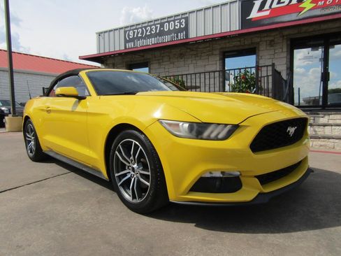 Used 2015 Ford Mustang Premium RWD image 8