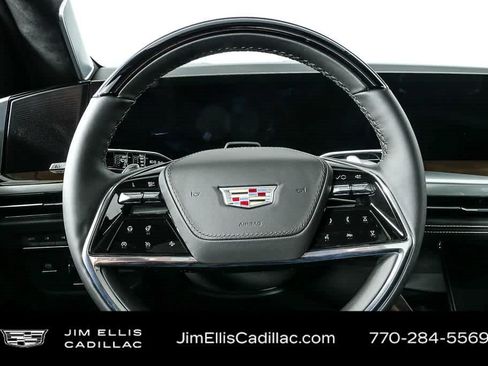 Used 2026 Cadillac Escalade ESV Platinum Sport w/ LPO, ONYX Package AWD/4WD image 10
