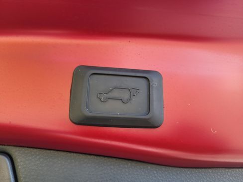Certified 2025 Toyota RAV4 XLE Premium AWD/4WD image 12