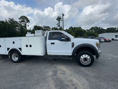 Used 2019 Ford F550 2WD Regular Cab Super Duty image 8