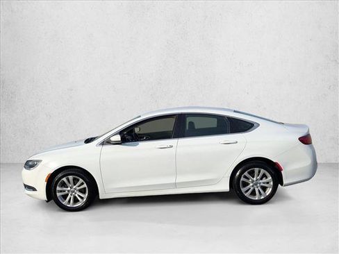 Used 2015 Chrysler 200 Limited w/ Convenience Group image 8