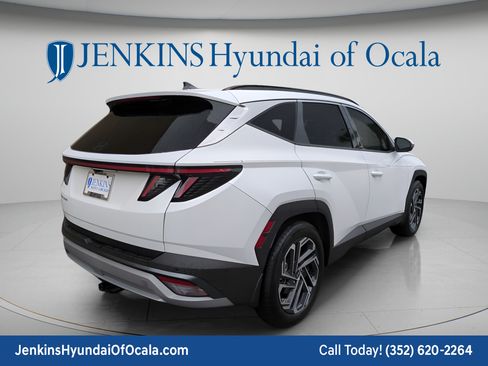 Used 2025 Hyundai Tucson Limited FWD image 3
