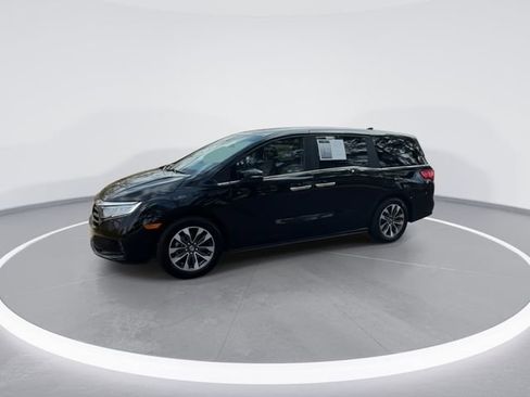 Used 2024 Honda Odyssey EX-L image 3