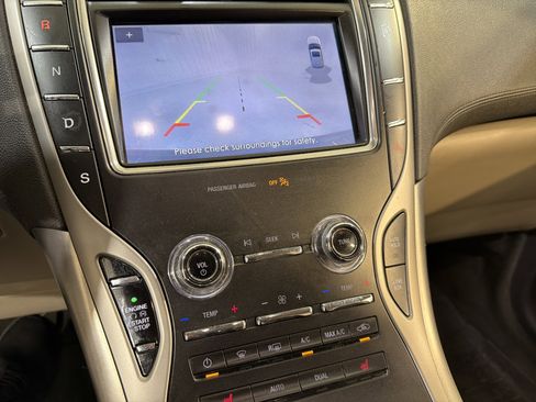 Used 2020 Lincoln Nautilus FWD w/ Equipment Group 101A image 18