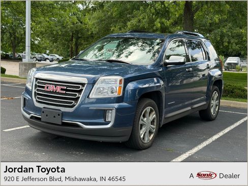 Used 2017 GMC Terrain SLT w/ Open Road Package FWD image 1