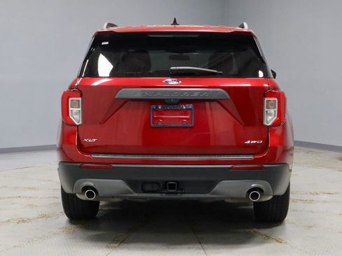 Certified 2021 Ford Explorer XLT w/ Equipment Group 202A AWD/4WD image 11