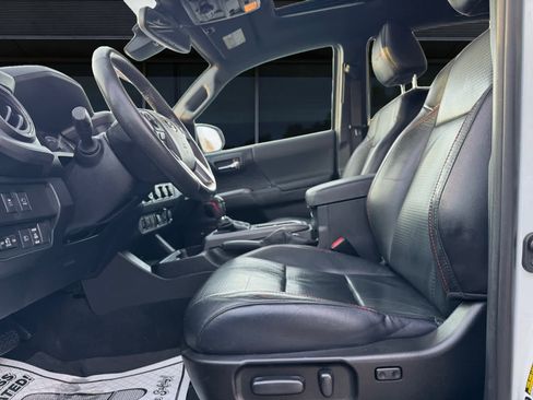 Used 2021 Toyota Tacoma TRD Pro image 2