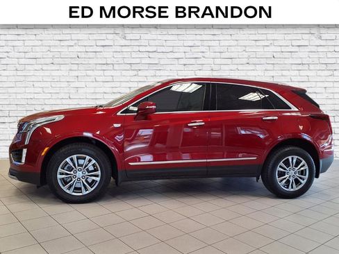 Certified 2022 Cadillac XT5 Premium Luxury image 2