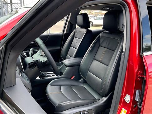 Used 2023 Chevrolet Equinox Premier w/ LPO, Floor Liner Package image 8