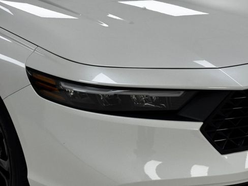 Used 2025 Honda Accord SE image 29