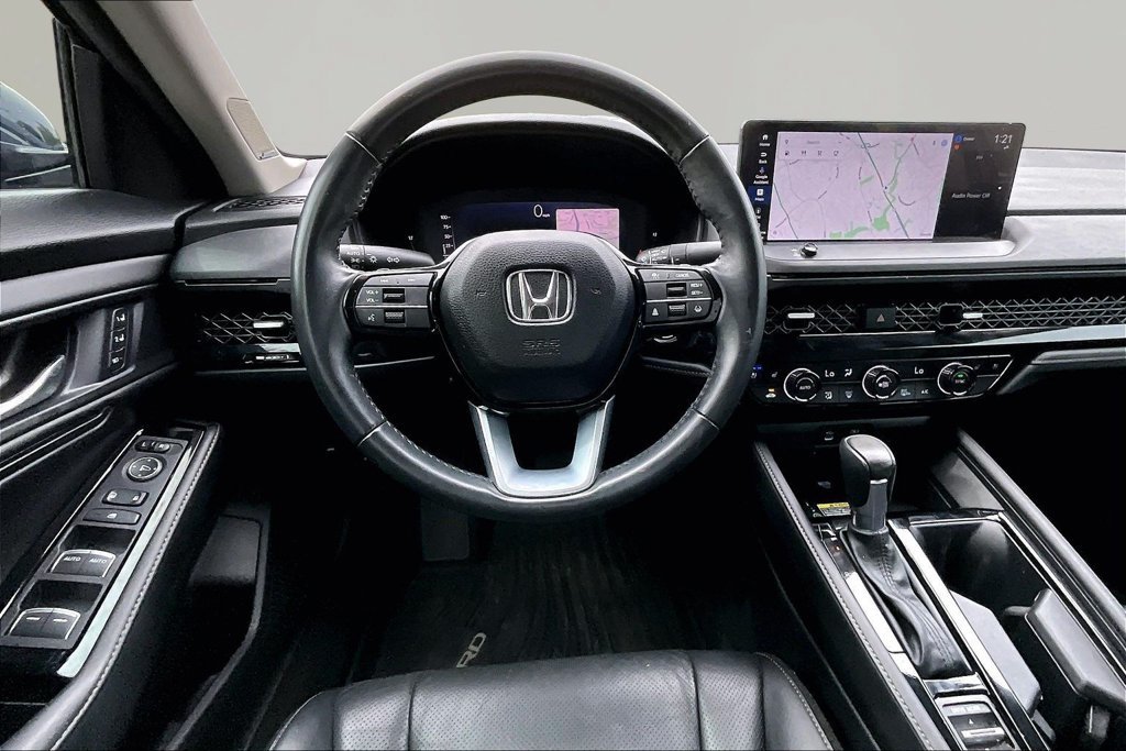 Used 2024 Honda Accord Touring image 9