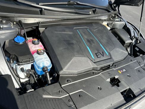 Used 2022 Hyundai Ioniq 5 Limited image 9