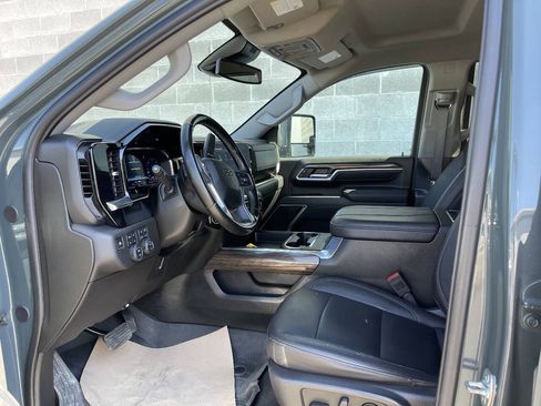 Used 2025 Chevrolet Silverado 3500 LT w/ Trail Boss Package AWD/4WD image 10