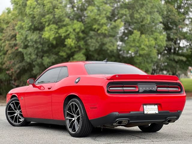 Used 2016 Dodge Challenger R/T Scat Pack RWD image 10