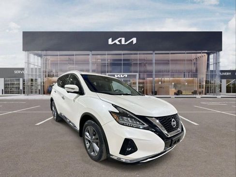 Used 2023 Nissan Murano Platinum w/ Cargo Package image 2