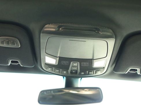 Used 2019 Lincoln Continental Select w/ Continental Climate Package image 34