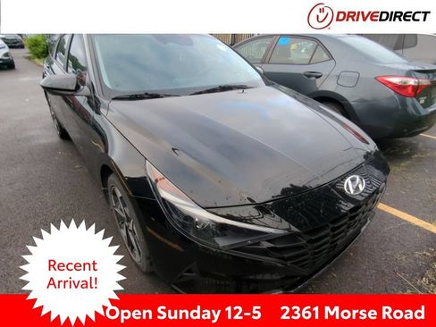 Used 2023 Hyundai Elantra SEL w/ Convenience Package FWD image 1