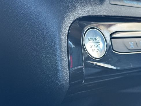 Used 2025 Ford Escape Platinum AWD/4WD image 22