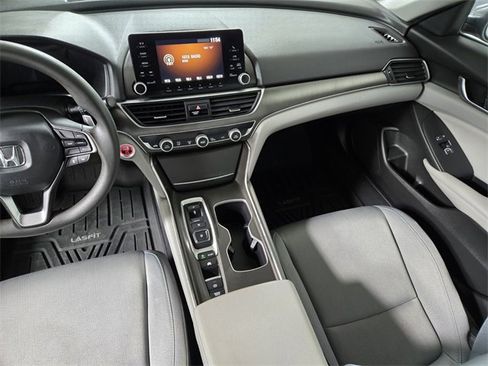 Used 2019 Honda Accord Hybrid image 16