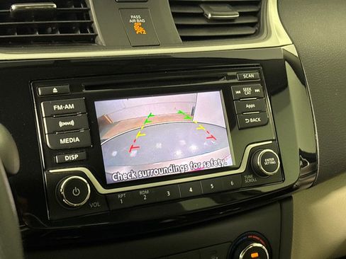 Used 2016 Nissan Sentra SV image 19