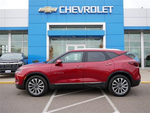 Certified 2024 Chevrolet Blazer Premier w/ Driver Confidence II Package image 4