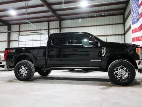 Used 2018 Ford F250 Lariat w/ Lariat Ultimate Package image 15