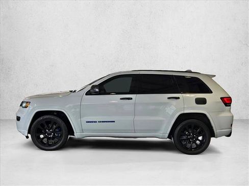 Used 2019 Jeep Grand Cherokee Altitude AWD/4WD image 8