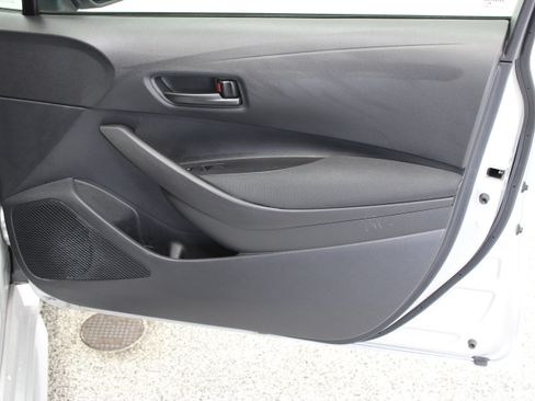 Used 2026 Toyota Corolla LE FWD image 32