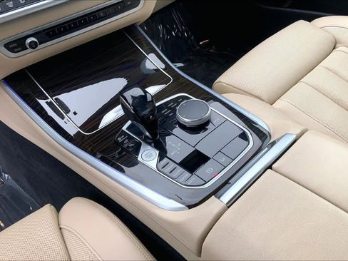 Used 2021 BMW X5 xDrive40i w/ Premium Package image 16