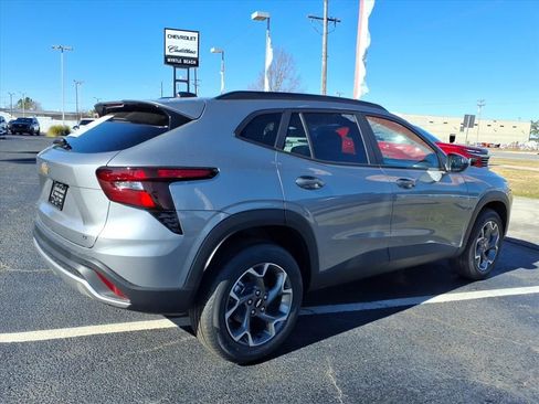 New 2026 Chevrolet Trax LT w/ Driver Confidence Package image 3