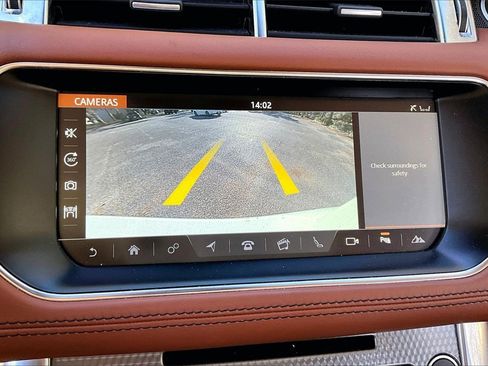 Used 2017 Land Rover Range Rover Sport SVR image 13