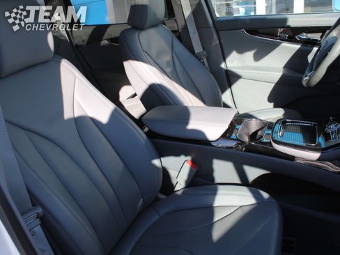 Used 2022 Lincoln Nautilus Reserve image 29