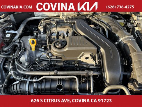 Used 2024 Volkswagen Jetta SE w/ Panoramic Sunroof Package image 30