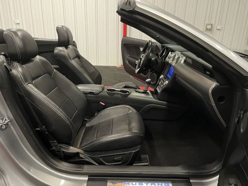 Used 2021 Ford Mustang Premium image 41