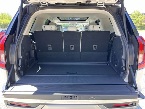 New 2026 Ford Expedition Platinum w/ Platinum Ultimate Package AWD/4WD image 27