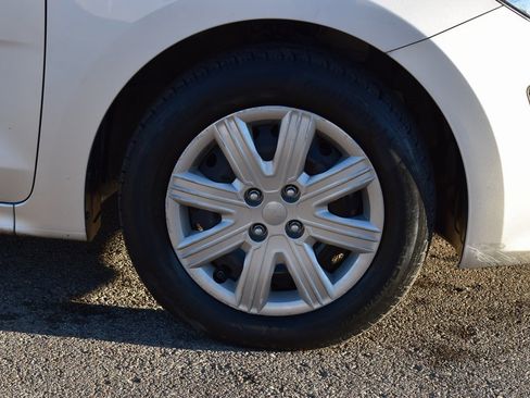 Used 2022 Kia Rio LX image 4