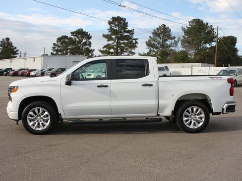 Used 2022 Chevrolet Silverado 1500 Custom image 5