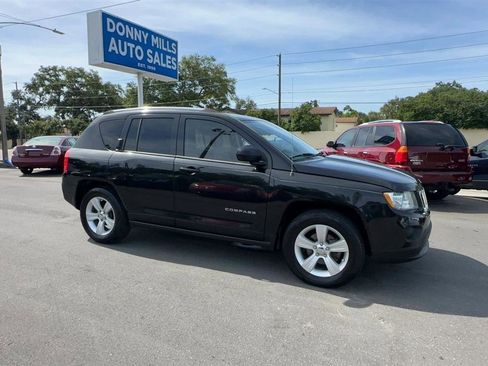 Used 2011 Jeep Compass Sport FWD image 8
