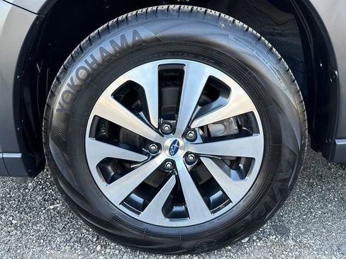 Used 2024 Subaru Outback Premium AWD/4WD image 28