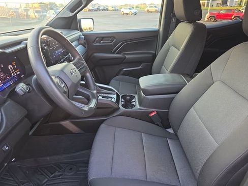 Certified 2024 Chevrolet Colorado Trail Boss w/ Technology Package AWD/4WD image 13